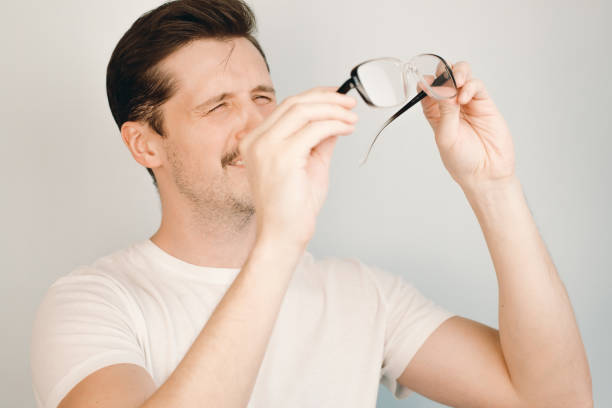 Symptoms of Low Vision